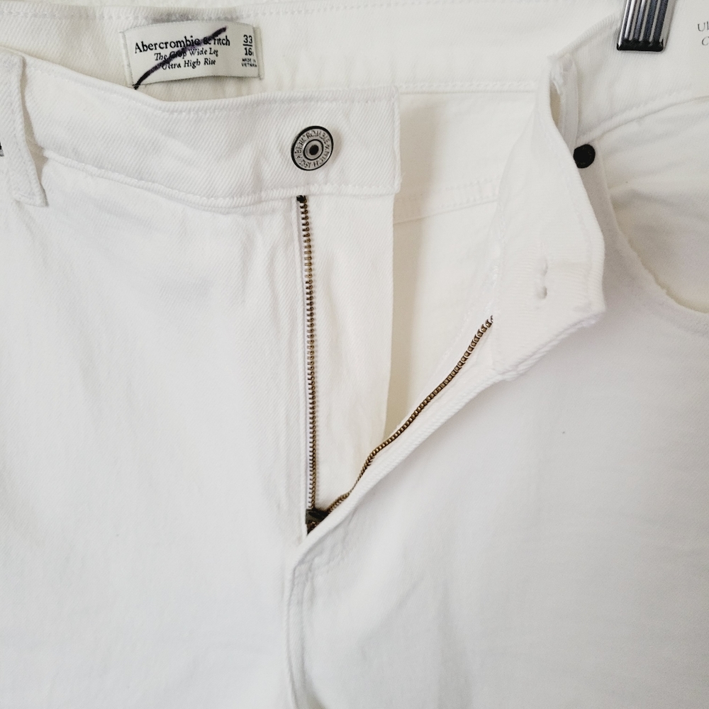 ABERCROMBIE AND FITCH Wide Leg Jeans - Picture 9 of 14